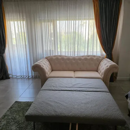 Nicolle'S Residence Luxury Appartamento Craiova